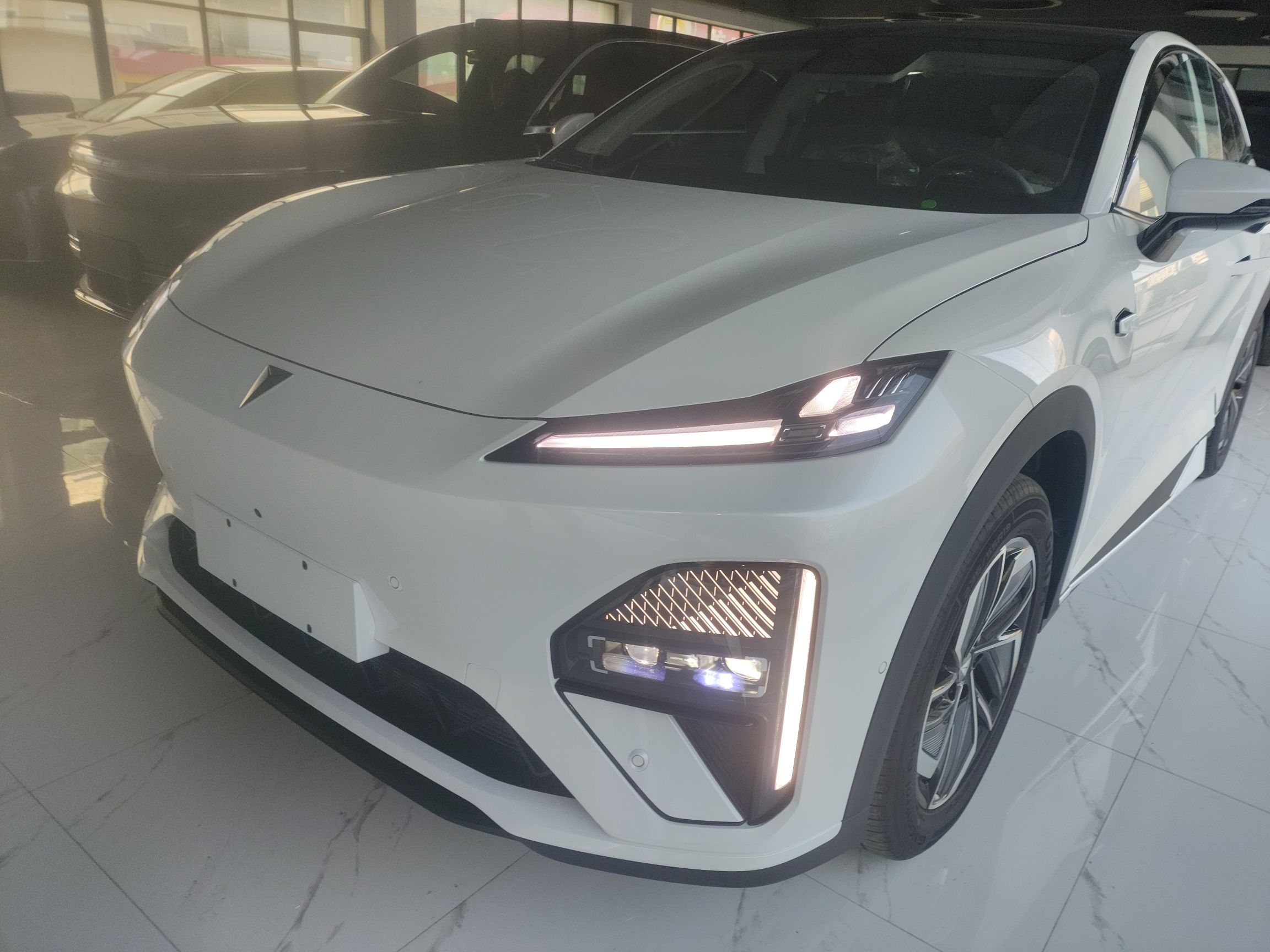 Deepal S07 2025 car image 