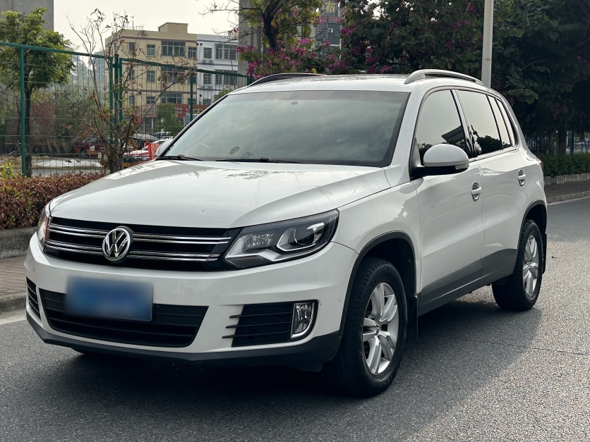 Volkswagen Tiguan 2015 Volkswagen Tiguan 2015 car image
