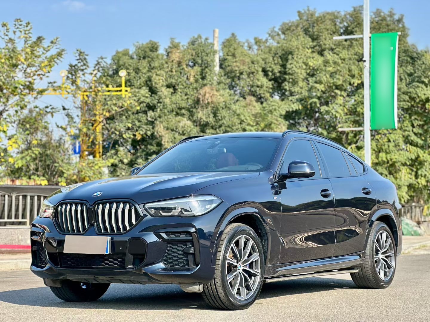 BMW X6 2022 car image 