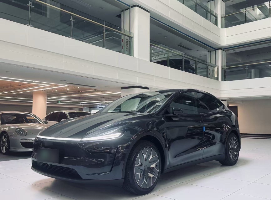 Tesla Model Y L 2025 汽车图片 