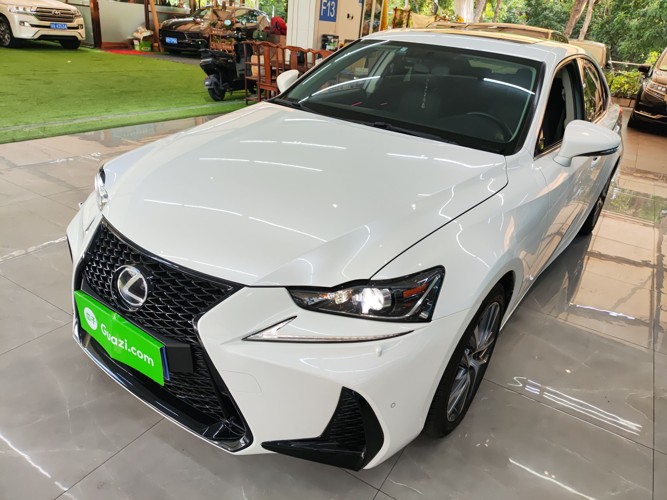Toyota 2019 car image 