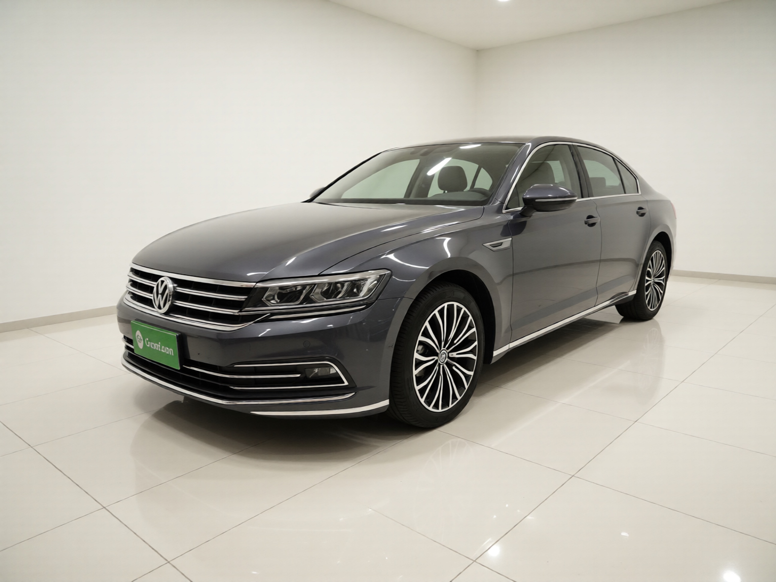 Volkswagen Phideon 2018 immagine di auto 