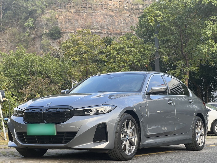 BMW i3 2022 car image 