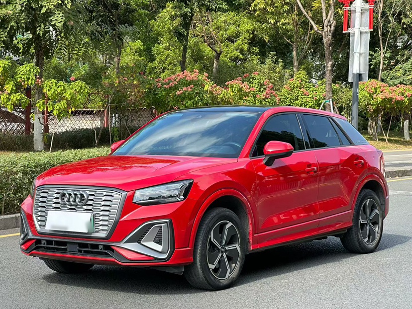 Audi Q2L e-tron 2022 car image 