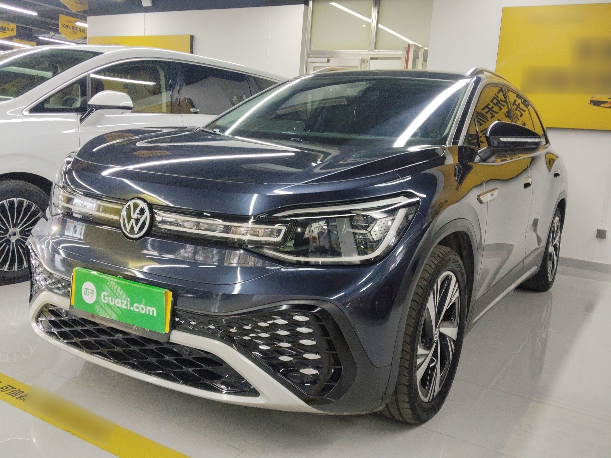 Volkswagen ID.6 Crozz 2022 immagine di auto 