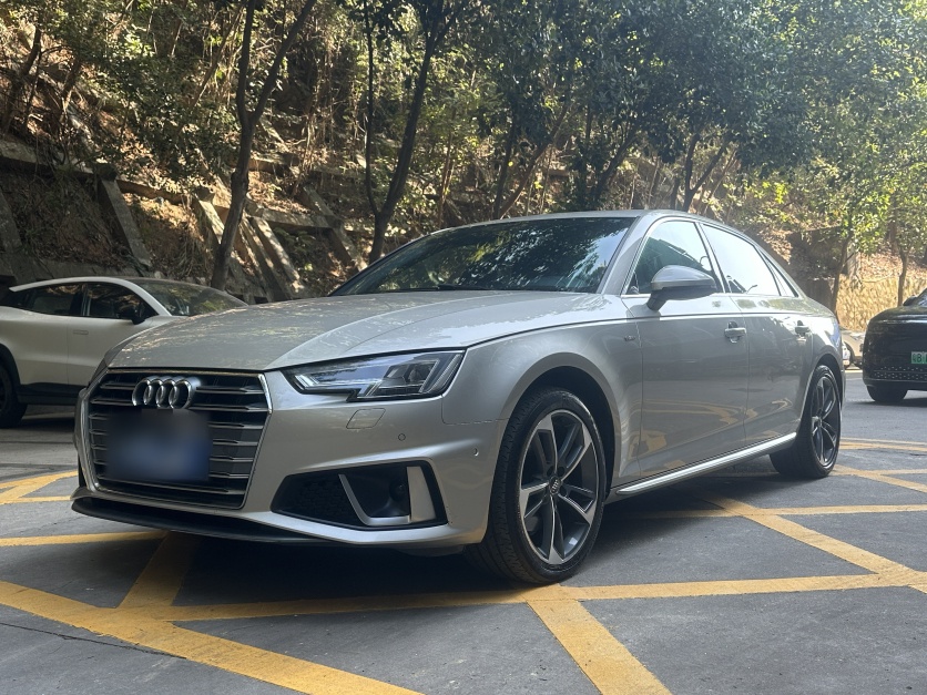 Audi A4L 2020 Audi A4L 2020 car image