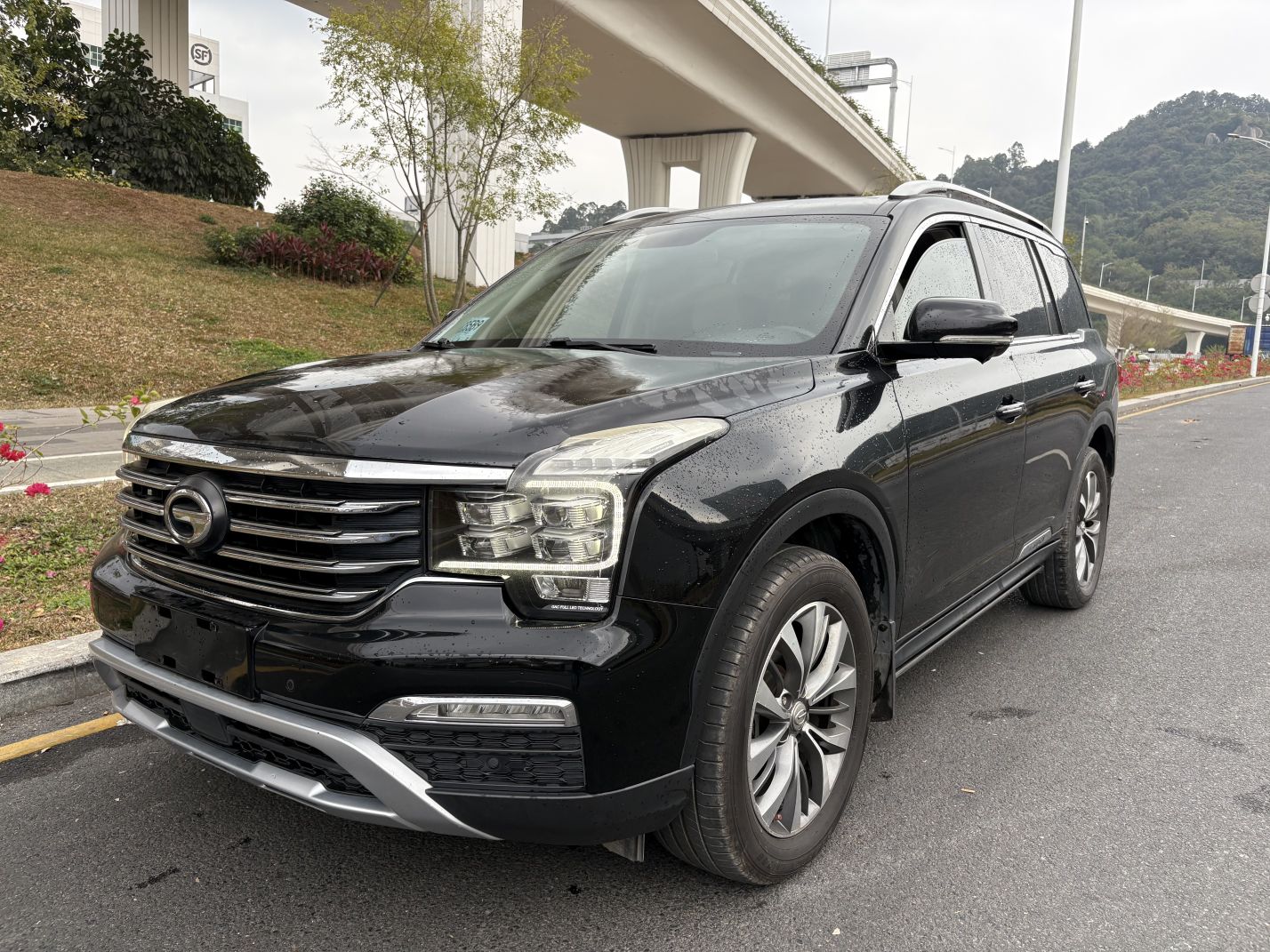 GAC Trumpchi GS8 2017 GAC Trumpchi GS8 2017 car image