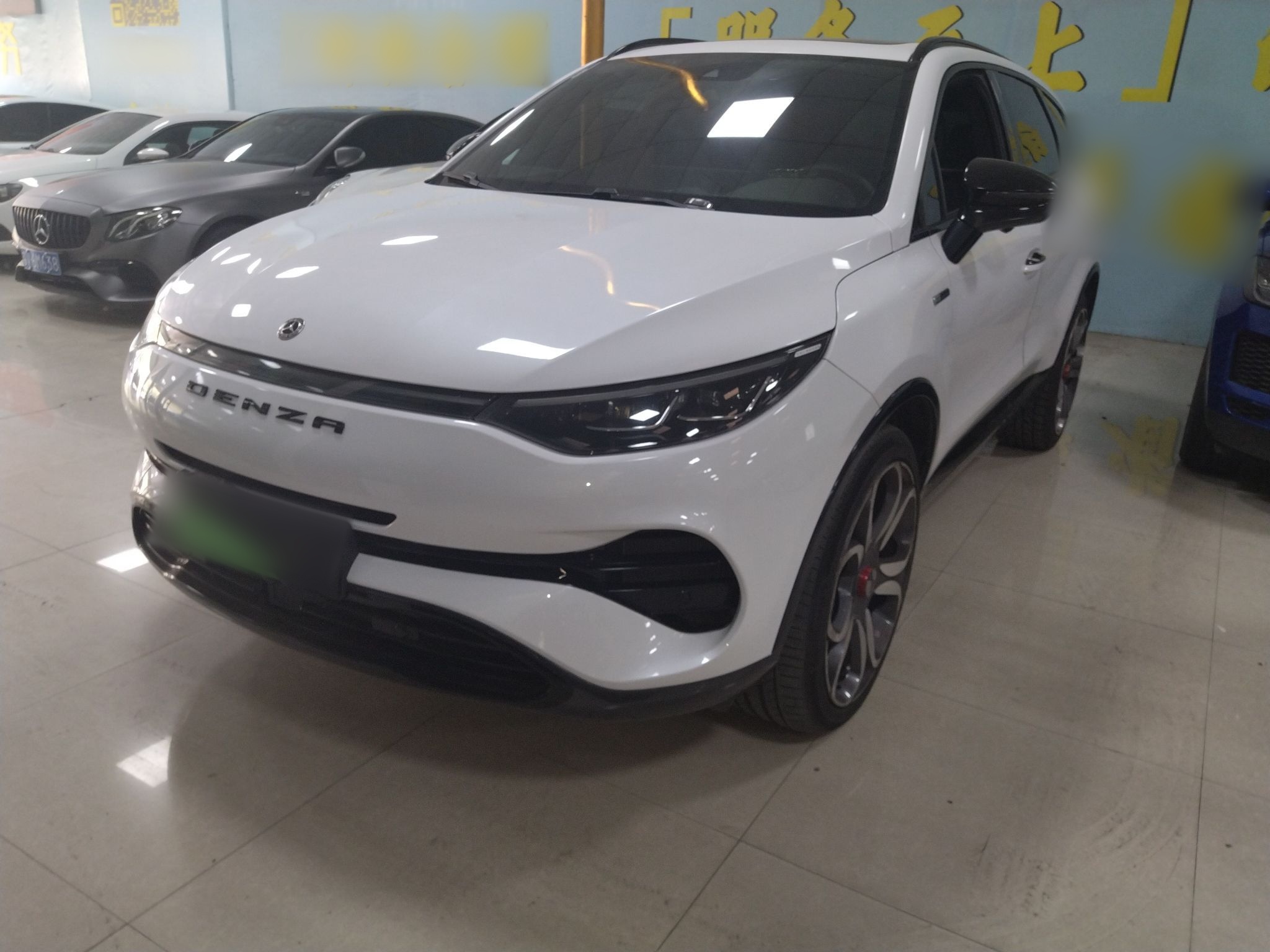 Denza X 2020 Denza X 2020 car image