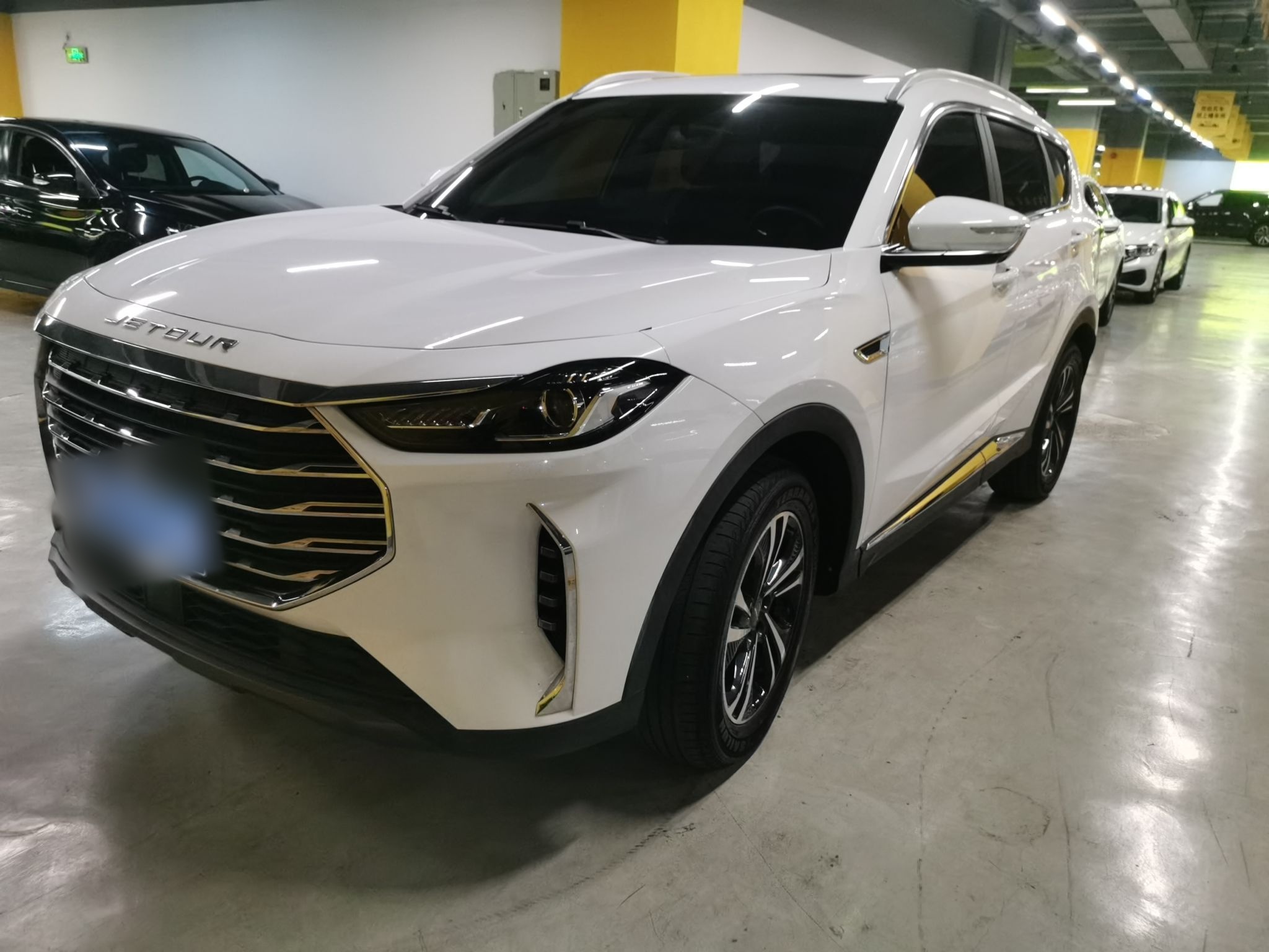 X70 PLUS 2022 car image 