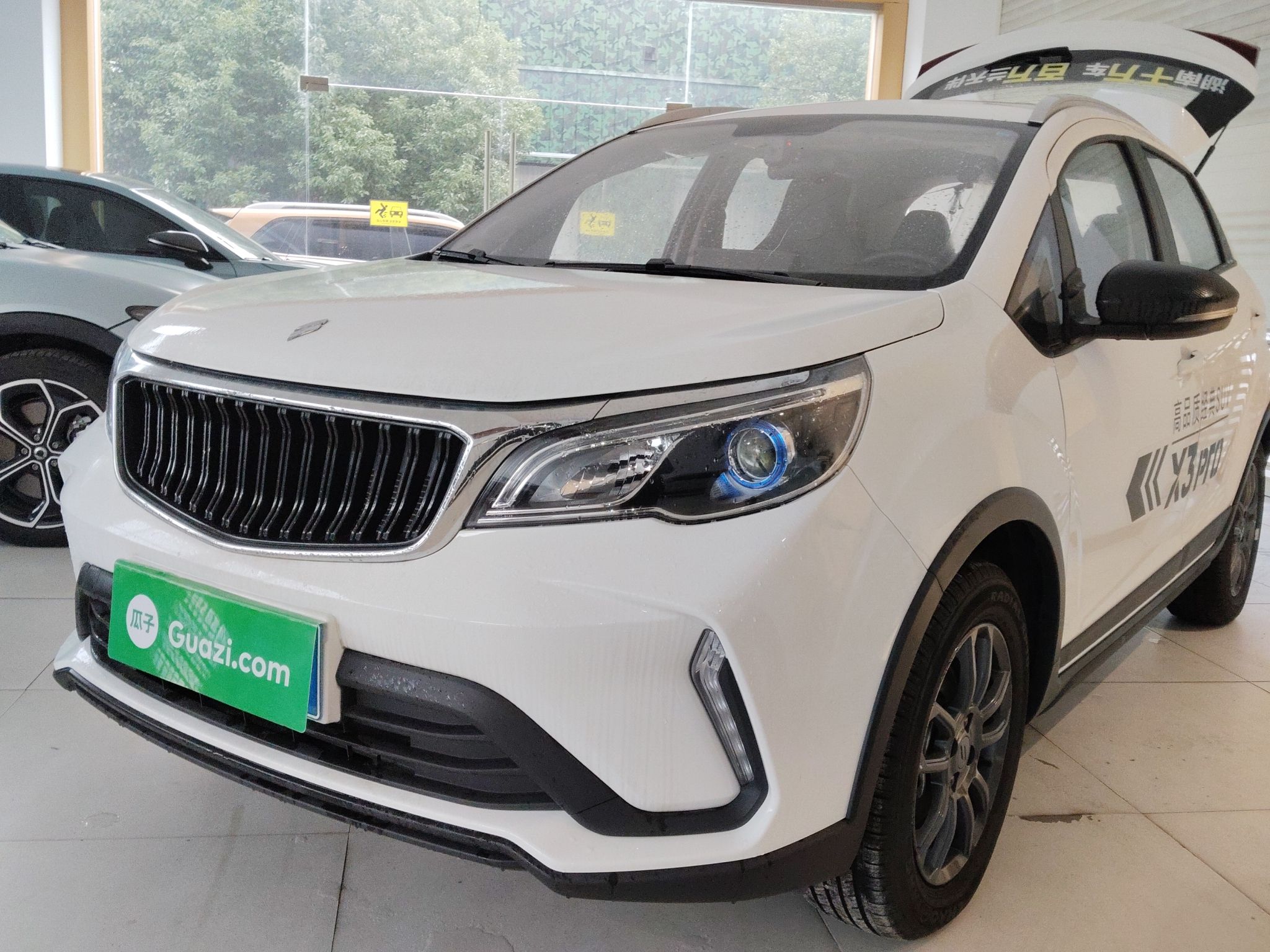 X3 PRO 2025 X3 PRO 2025 car image