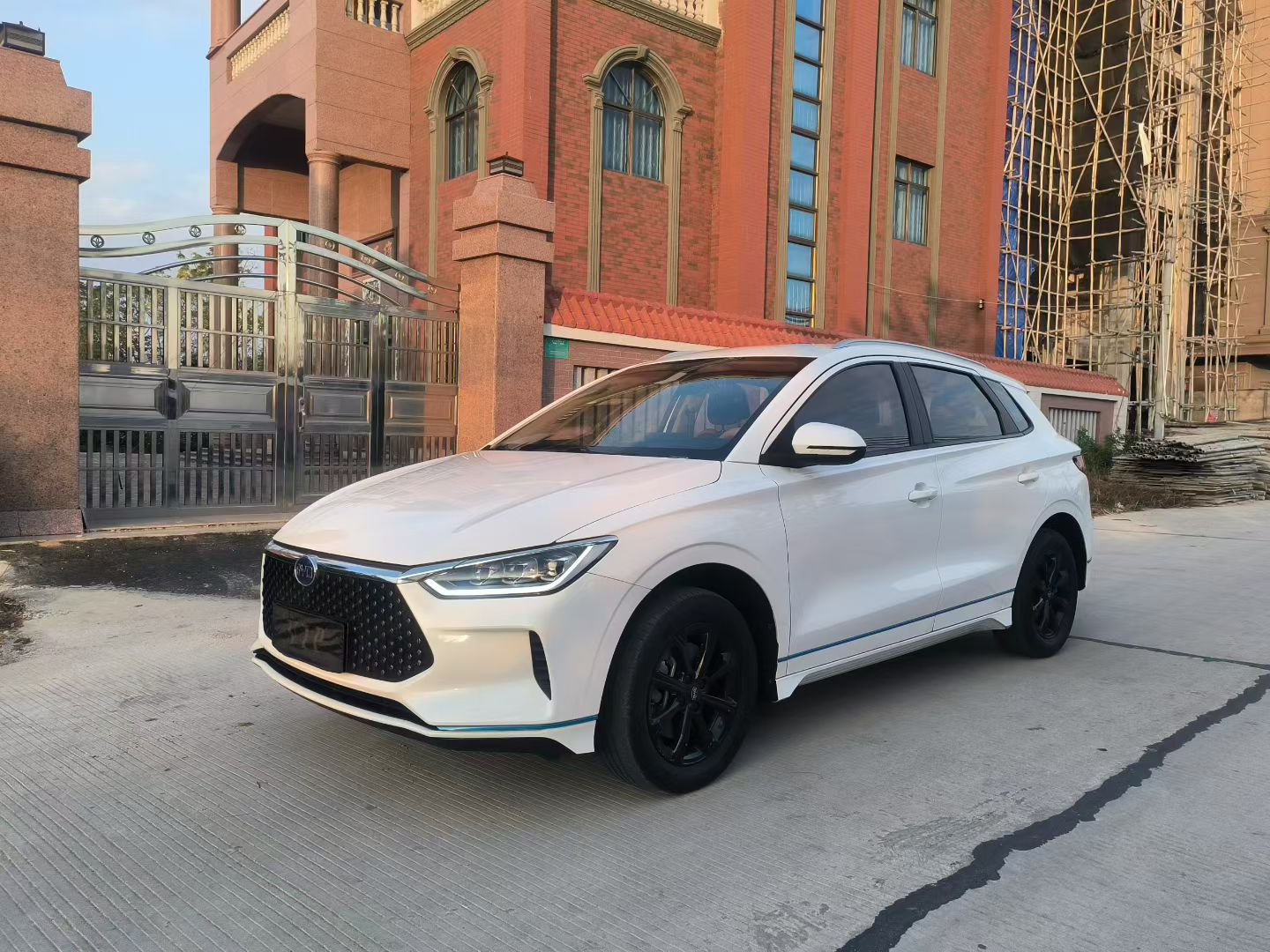 BYD e2 2021 BYD e2 2021 immagine di auto