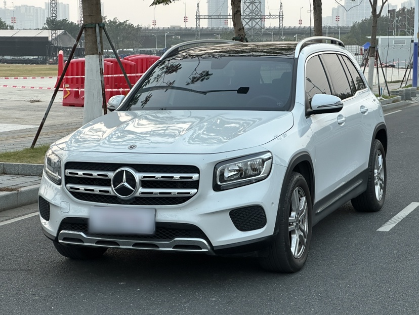 Mercedes-Benz GLB Class 2021 car image 