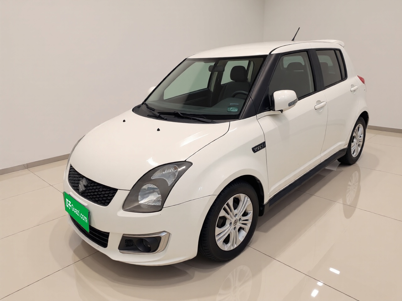 Suzuki 2015 car image 