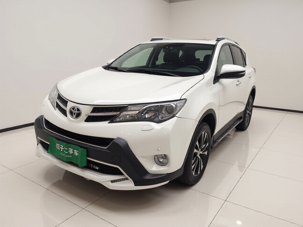 Toyota RAV4 2015 Toyota RAV4 2015 car image