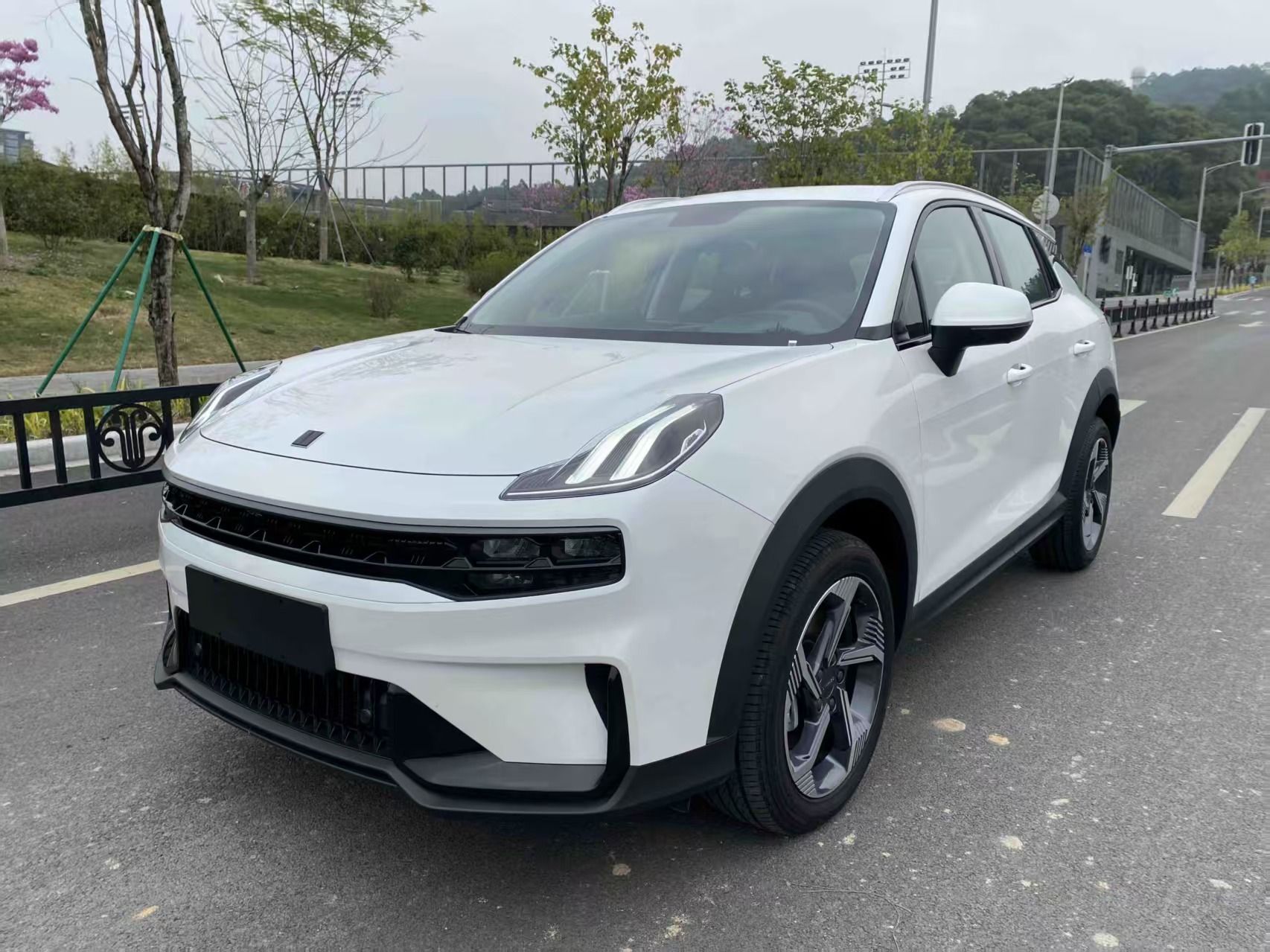 Lynk & Co 06 EM-P 2025 car image 
