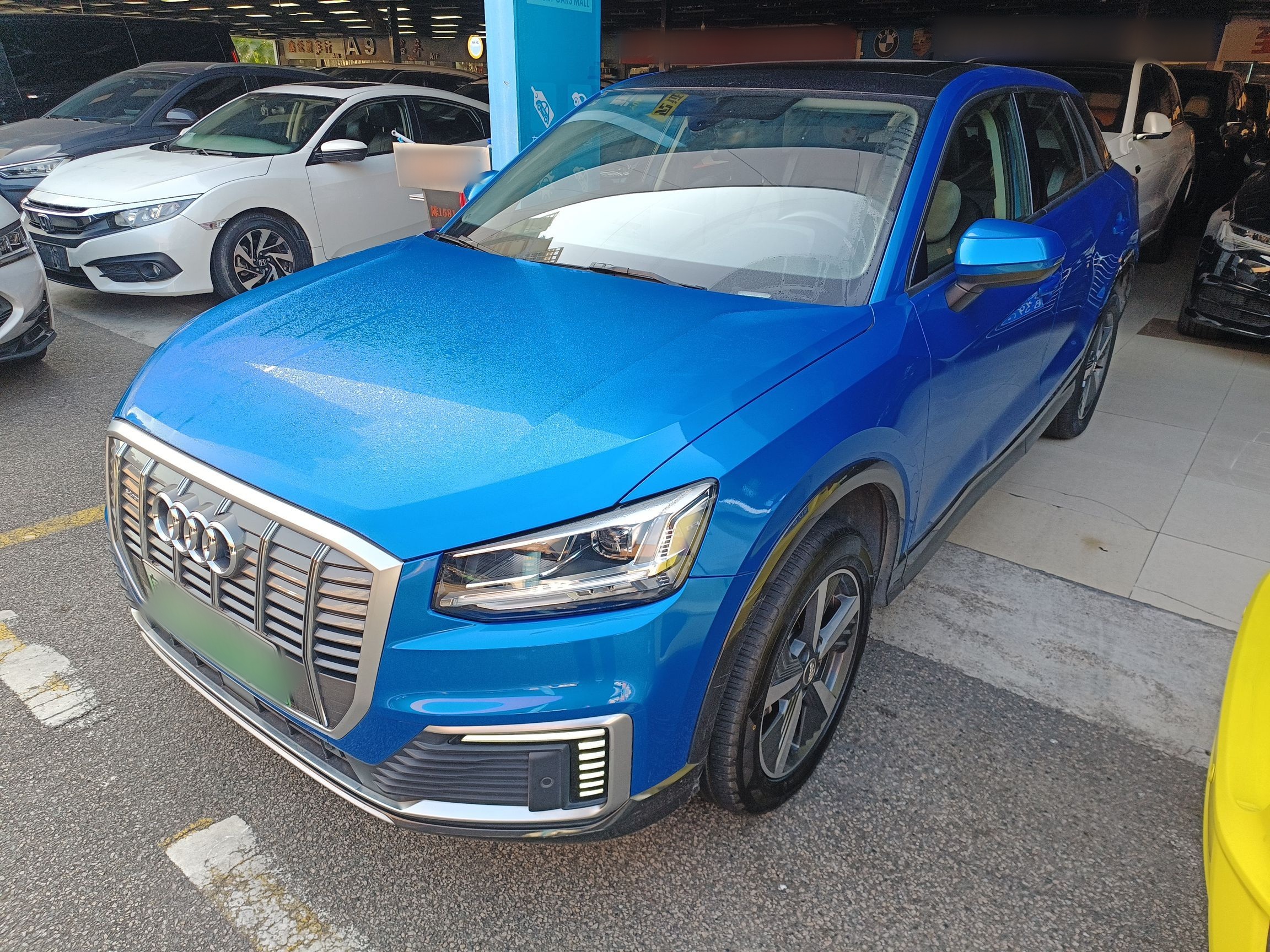 Q2L e-tron 2020 Q2L e-tron 2020 car image