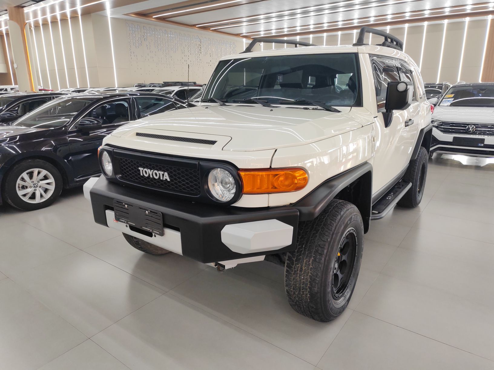 Toyota FJ Cruiser 2018 car image 