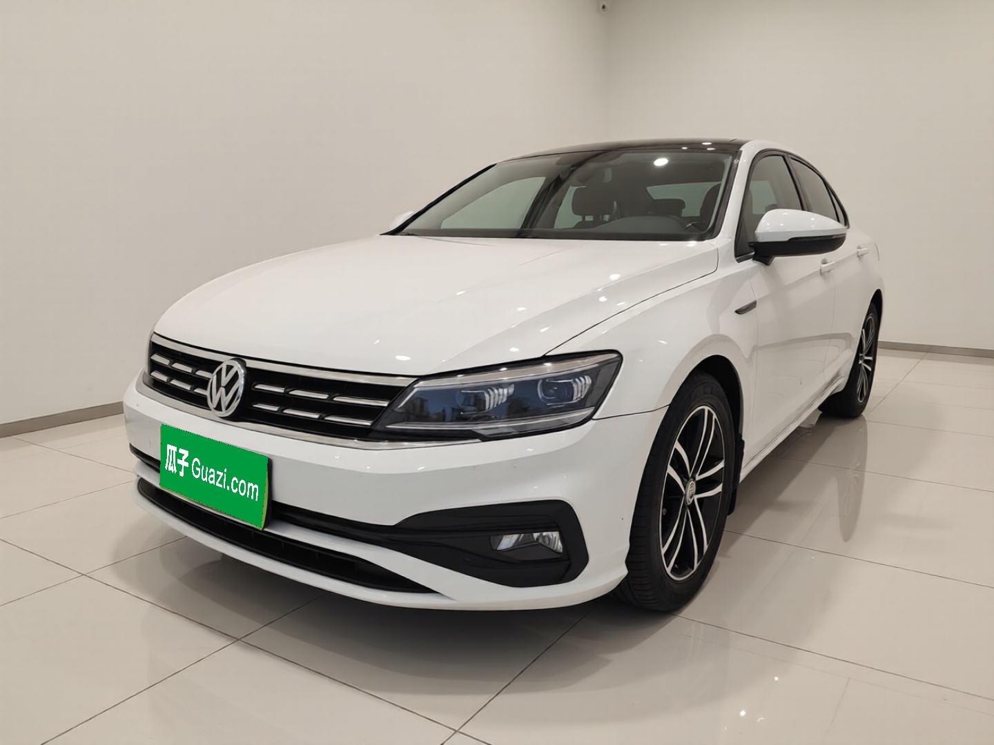 Volkswagen Lamando 2019 Volkswagen Lamando 2019 immagine di auto