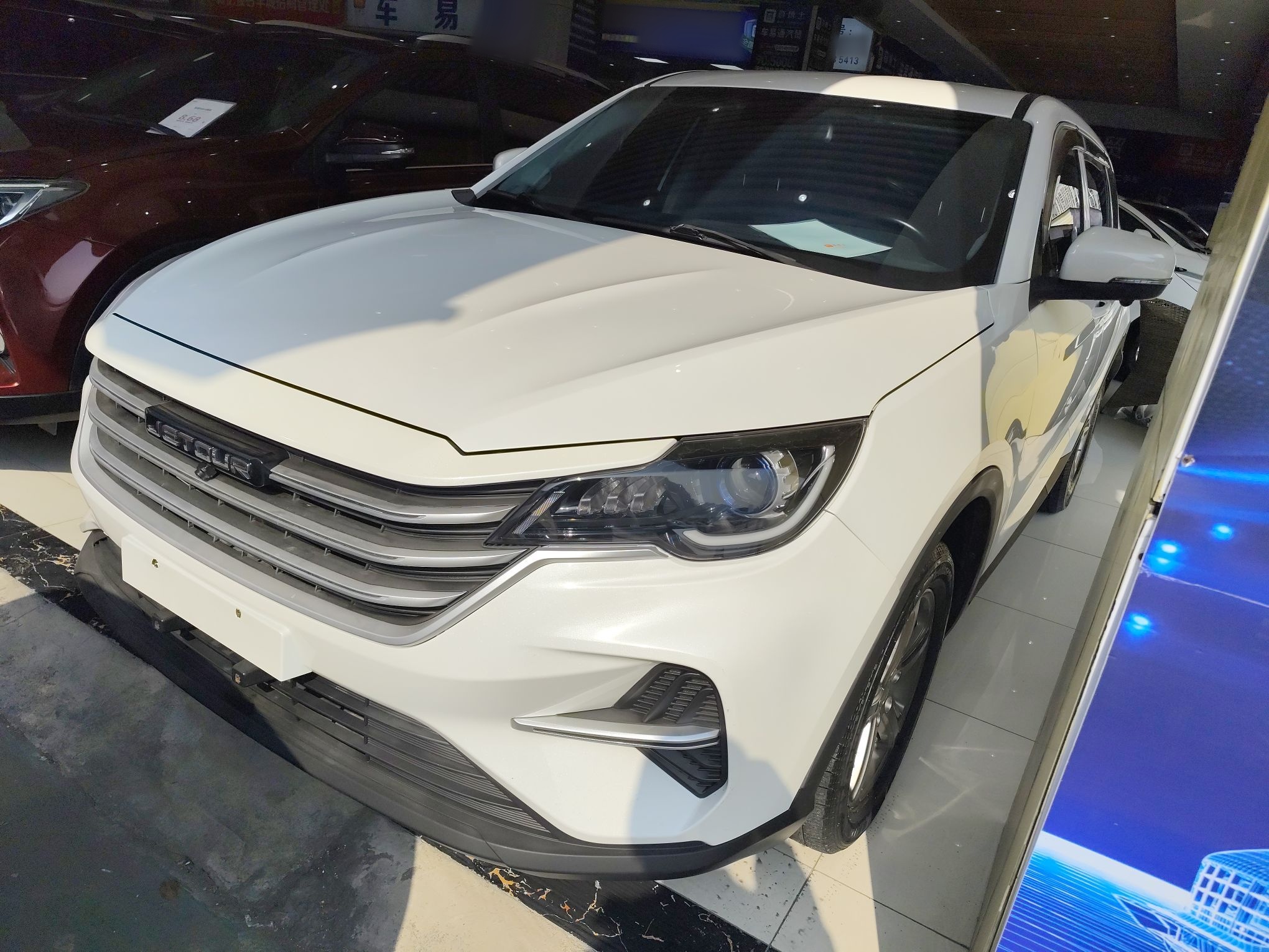 X70M 2020 car image 