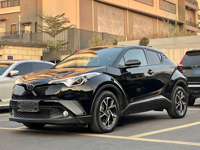 Toyota C-HR 2018 car image 