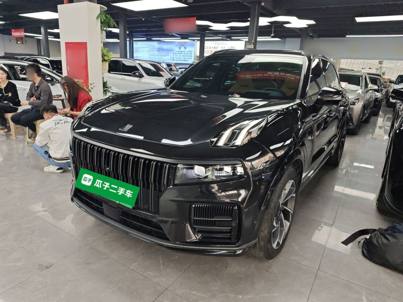 Lynk & Co 09 EM-P 2022 car image 