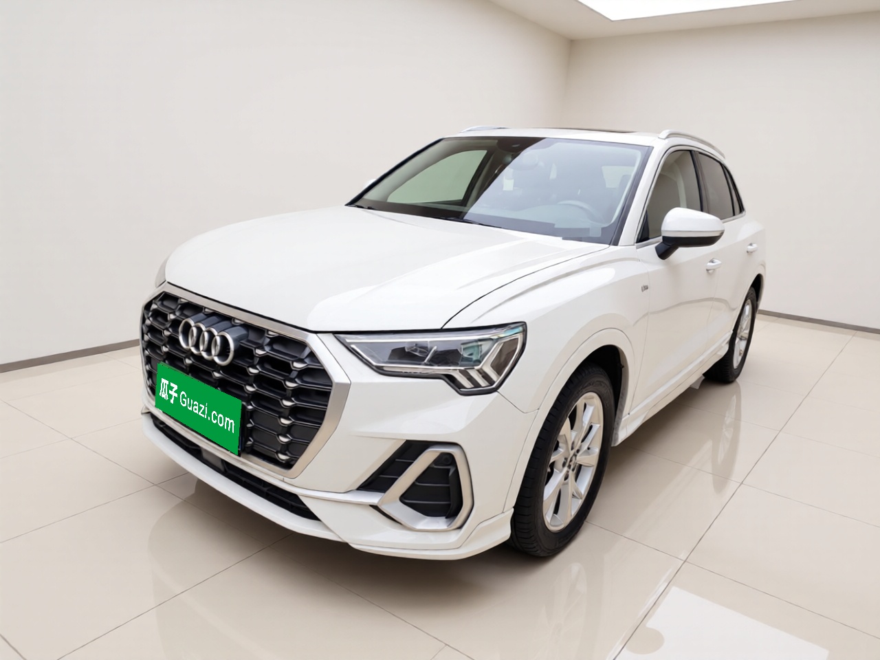 Audi Q3 2020 car image 