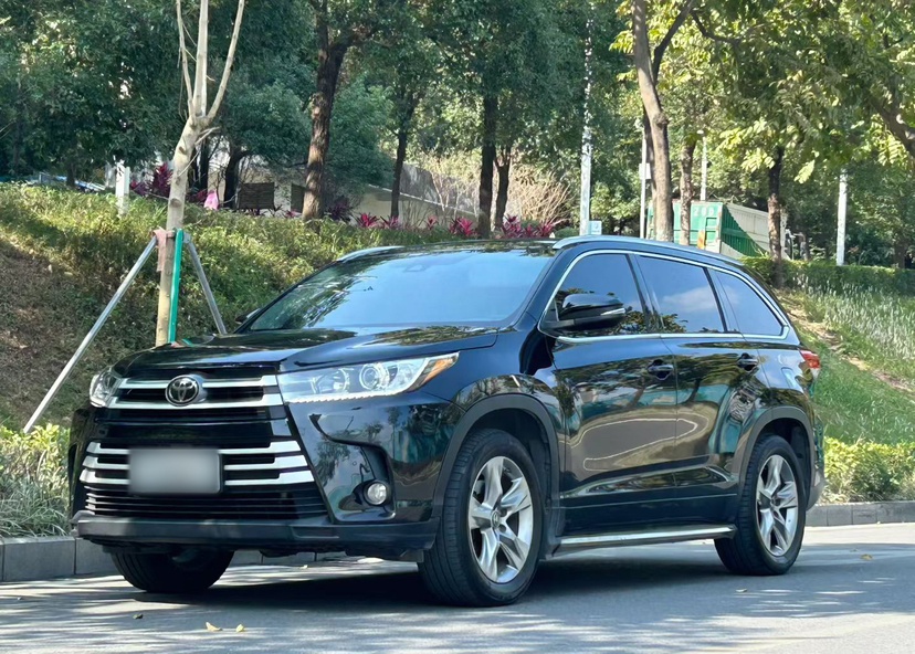 Toyota Highlander 2021 car image 