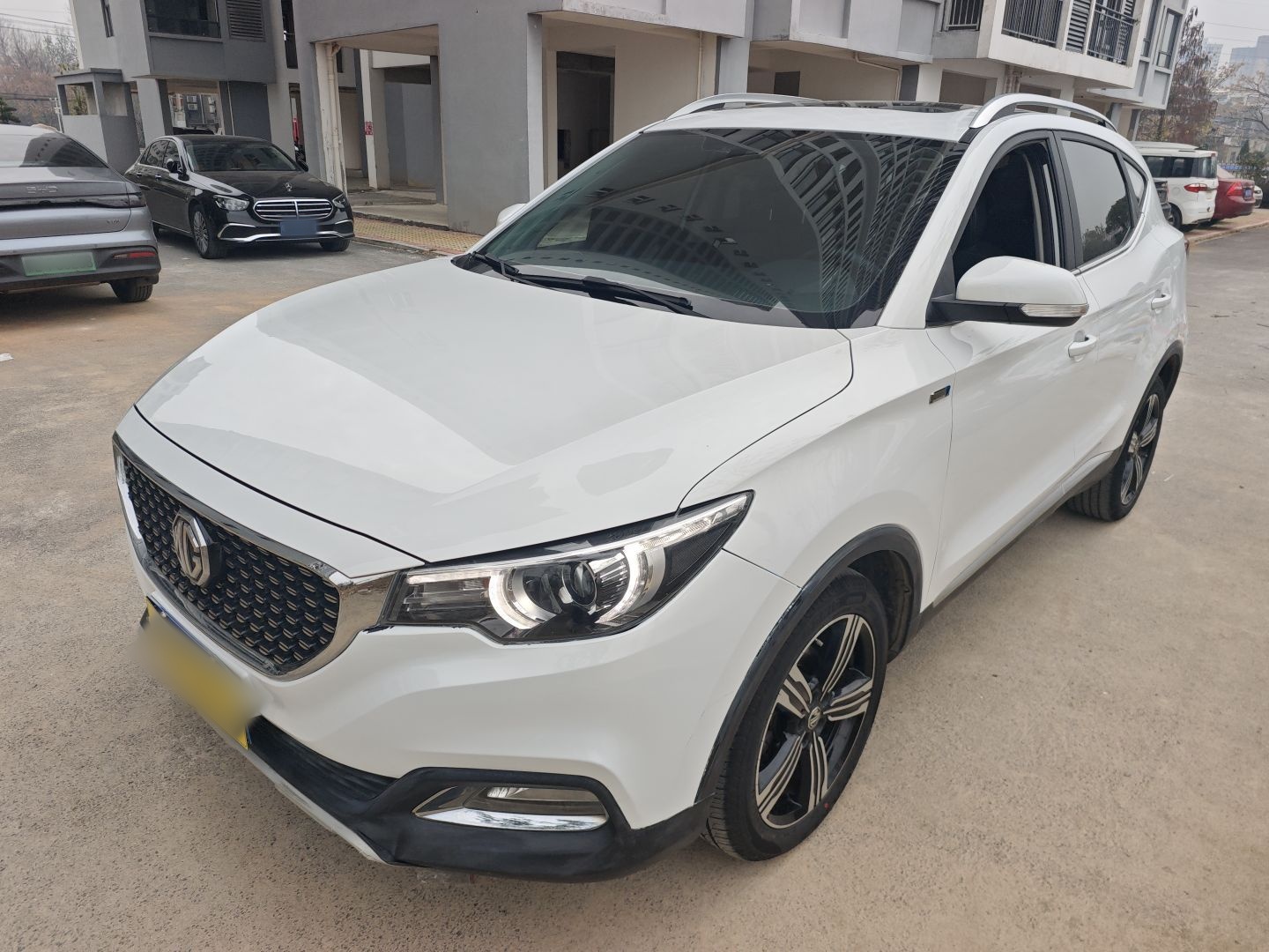 MG ZS 2018 MG ZS 2018 car image