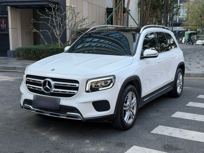 Mercedes-Benz GLB Class 2023 car image 