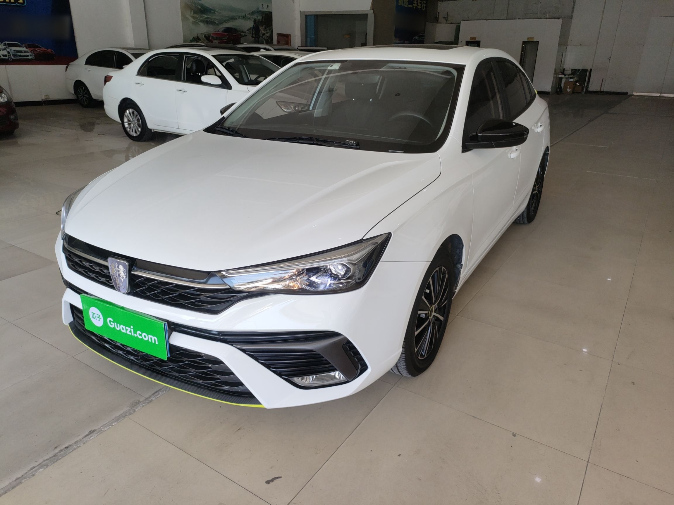 Roewe i5 2021 car image 