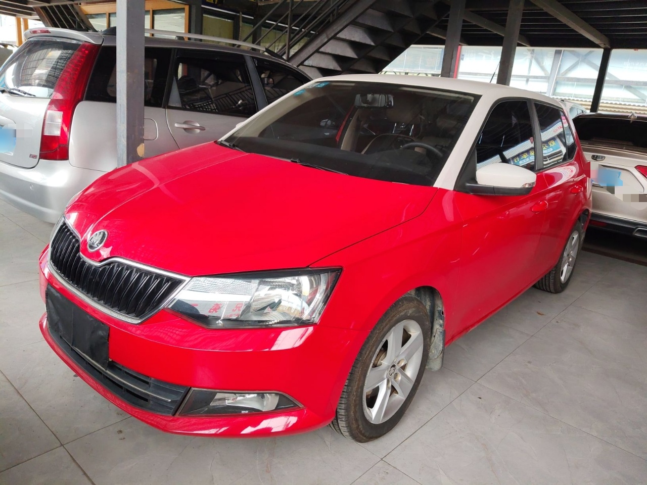 Skoda Fabia 2017 car image 