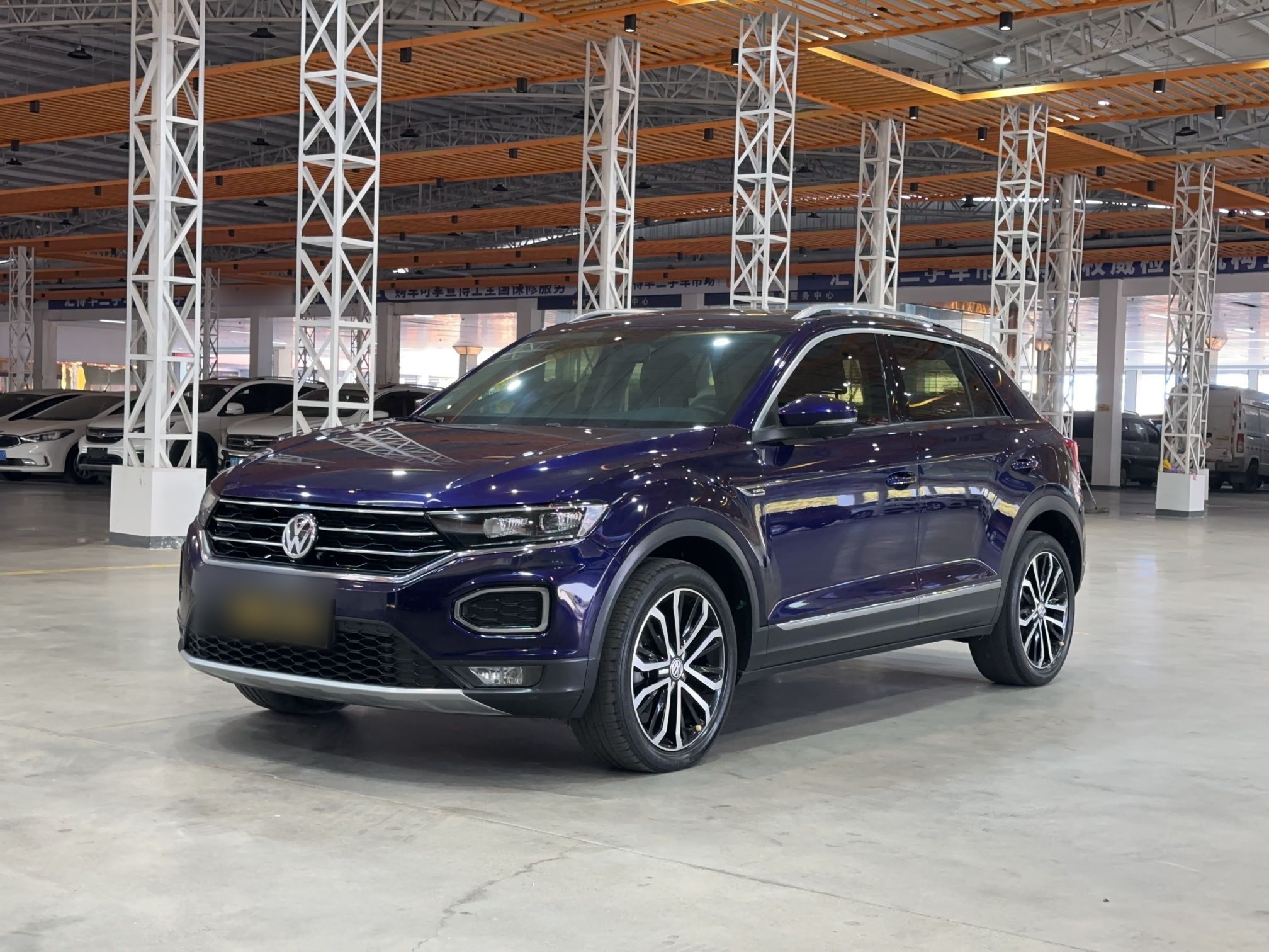 Volkswagen T-Roc 2020 Volkswagen T-Roc 2020 car image
