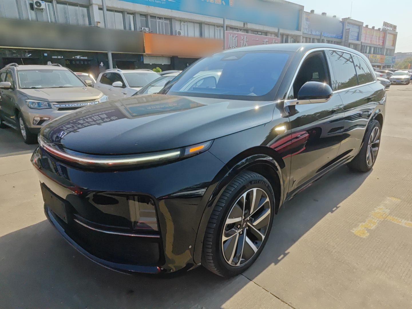 Li L7 2023 car image 