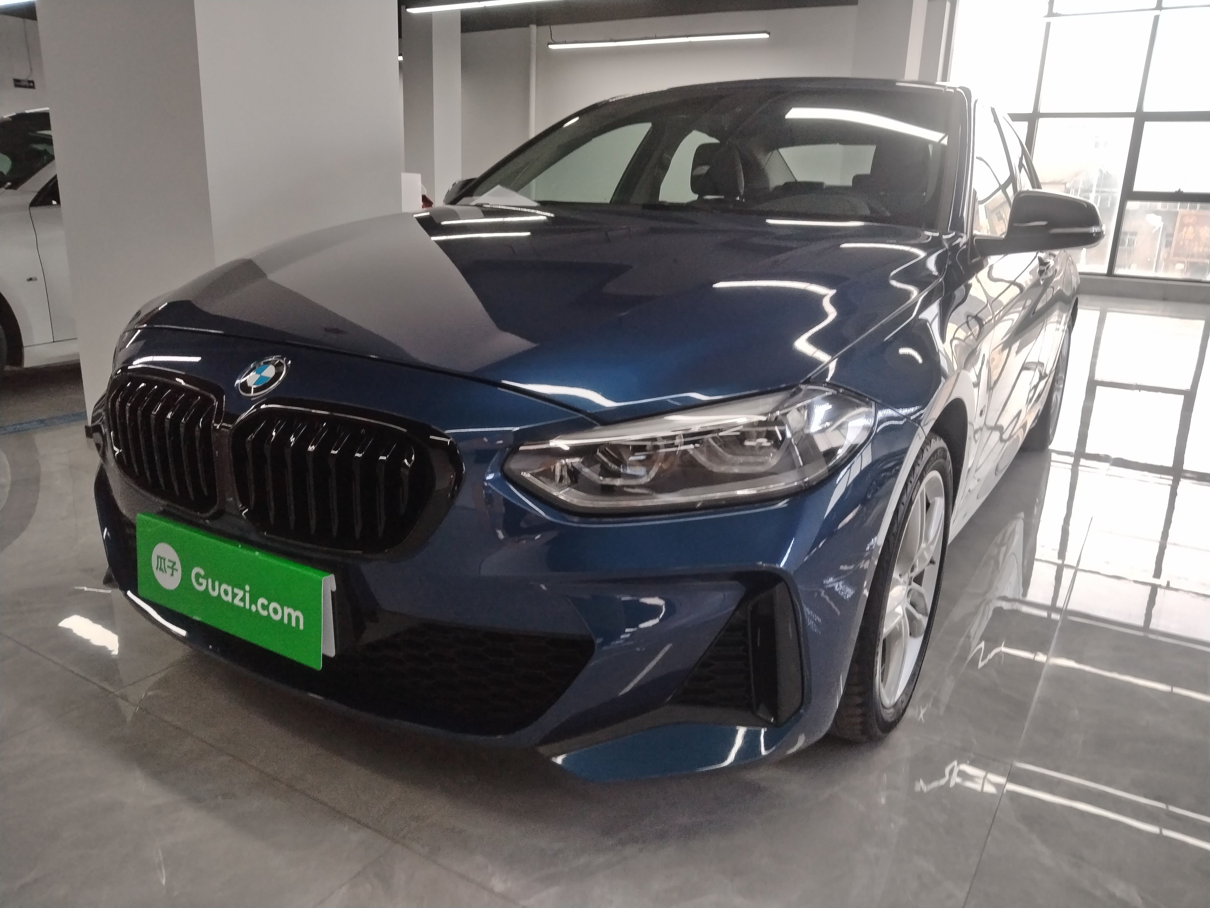 BMW 1 Series 2020 car image 