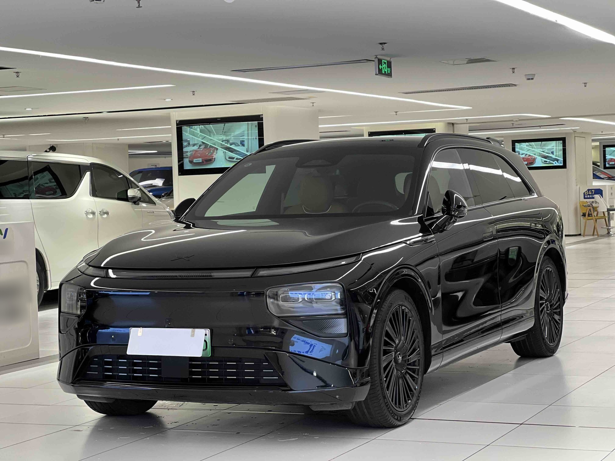 Xpeng G9 2025 immagine di auto 