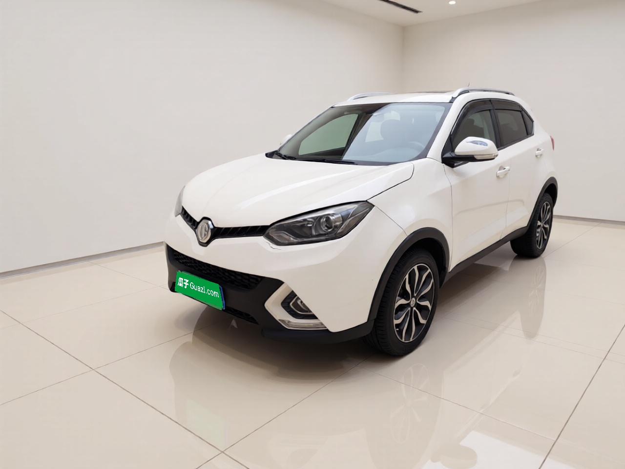 MG GS 2015 MG GS 2015 car image