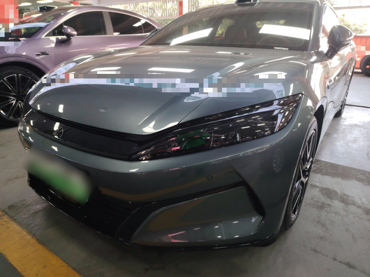 BYD HanL 2025 car image 