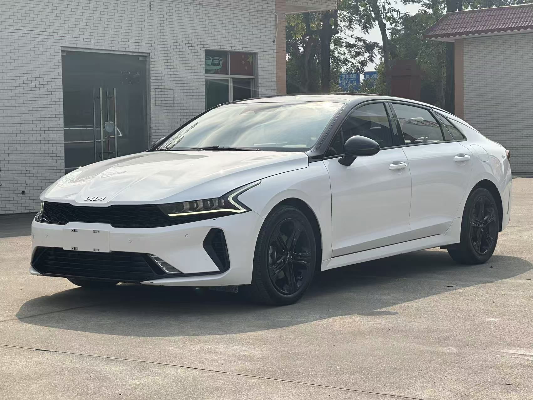 Kia K5 2021 汽车图片 