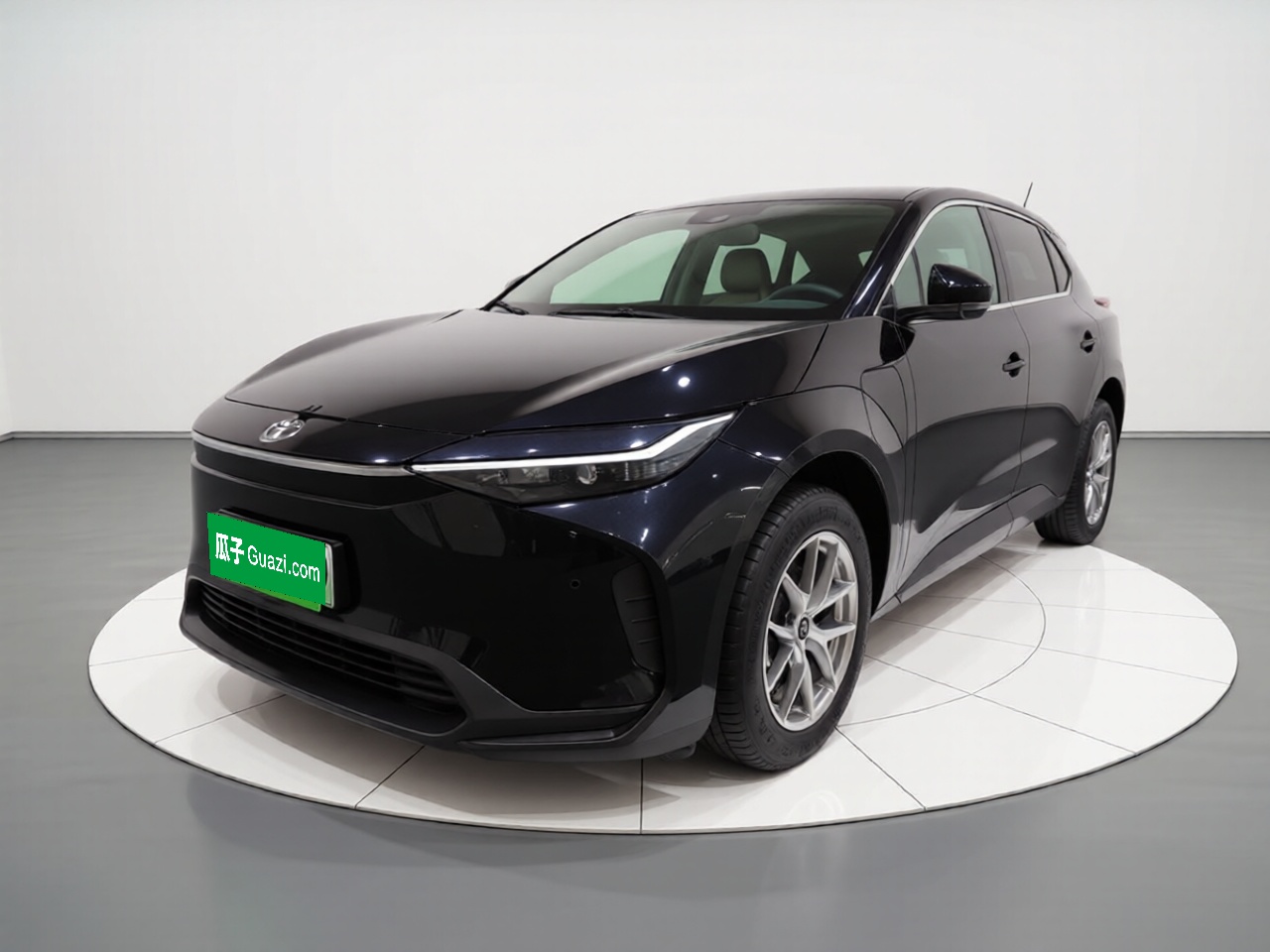 Toyota bZ4X 2023 汽车图片 