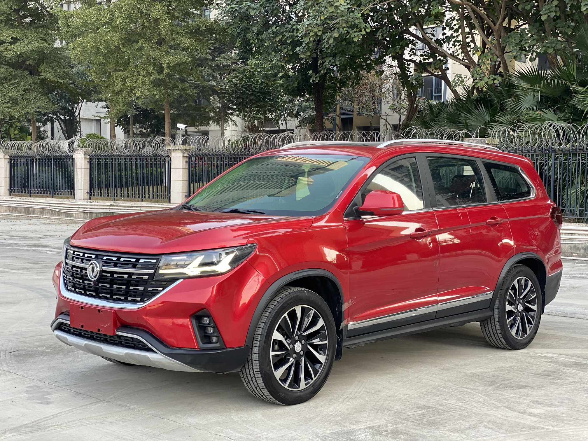 Forthing T5 L 2020 car image 