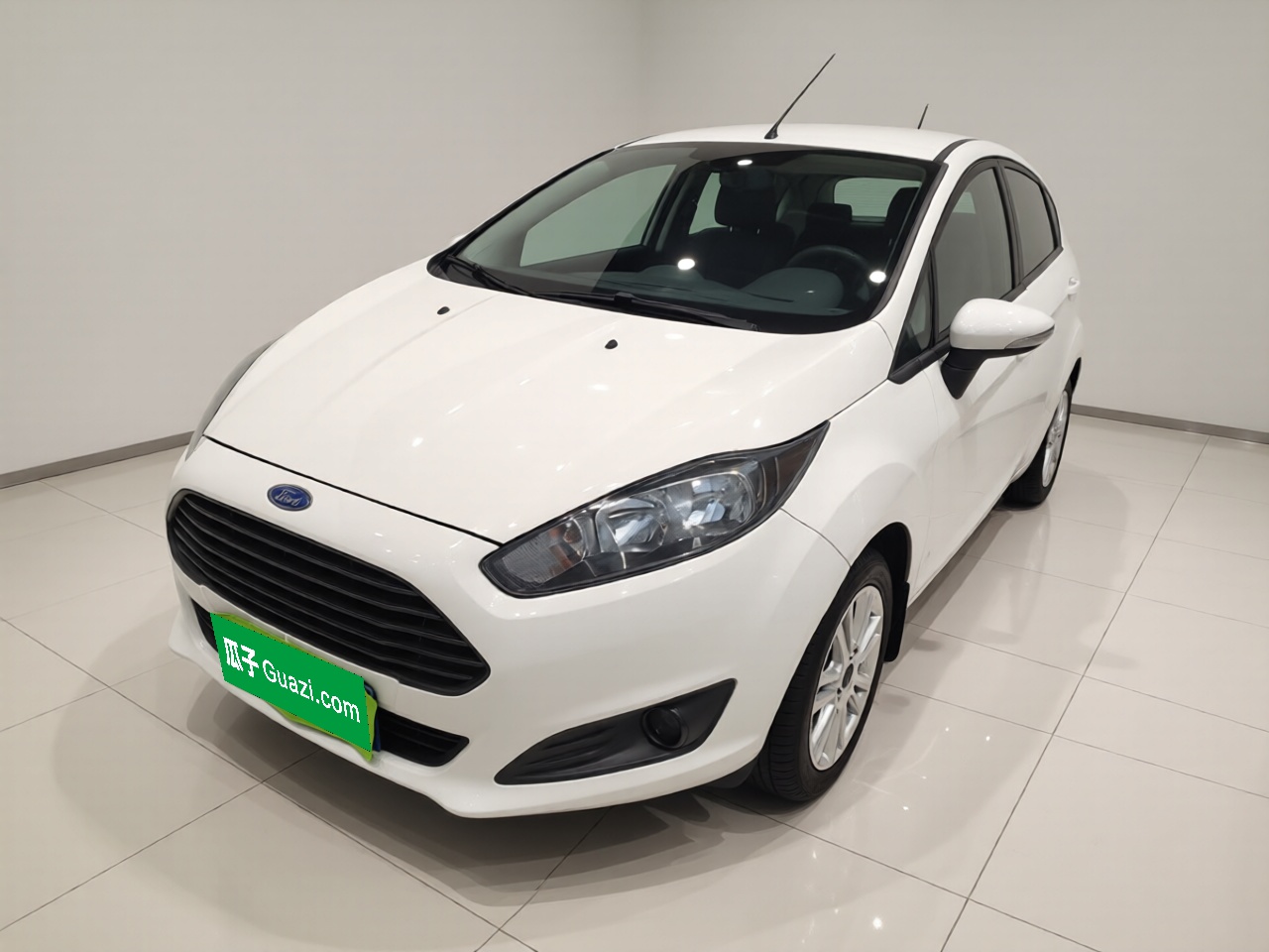 Ford Fiesta 2014 car image 