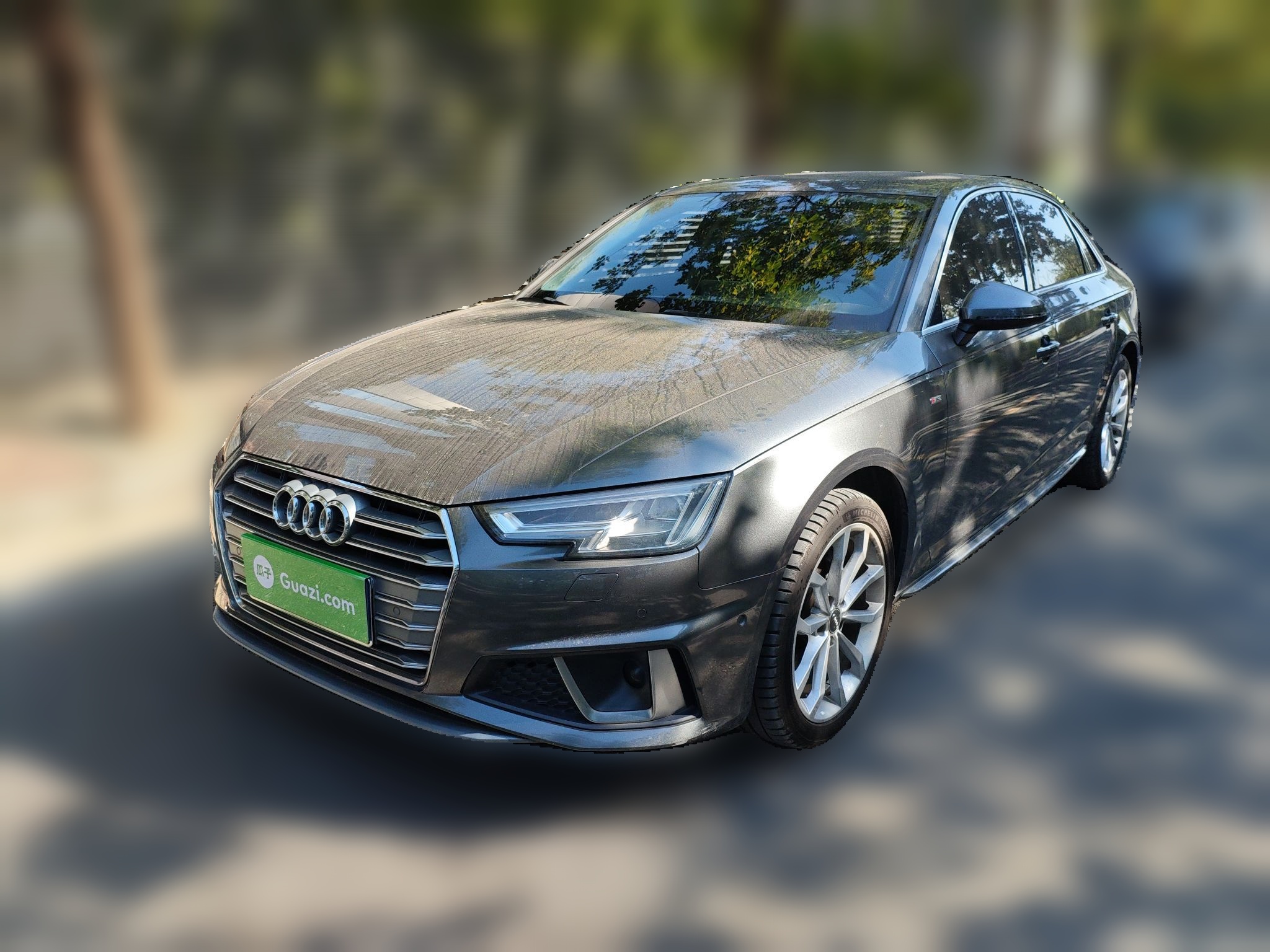 Audi A4L 2020 car image 
