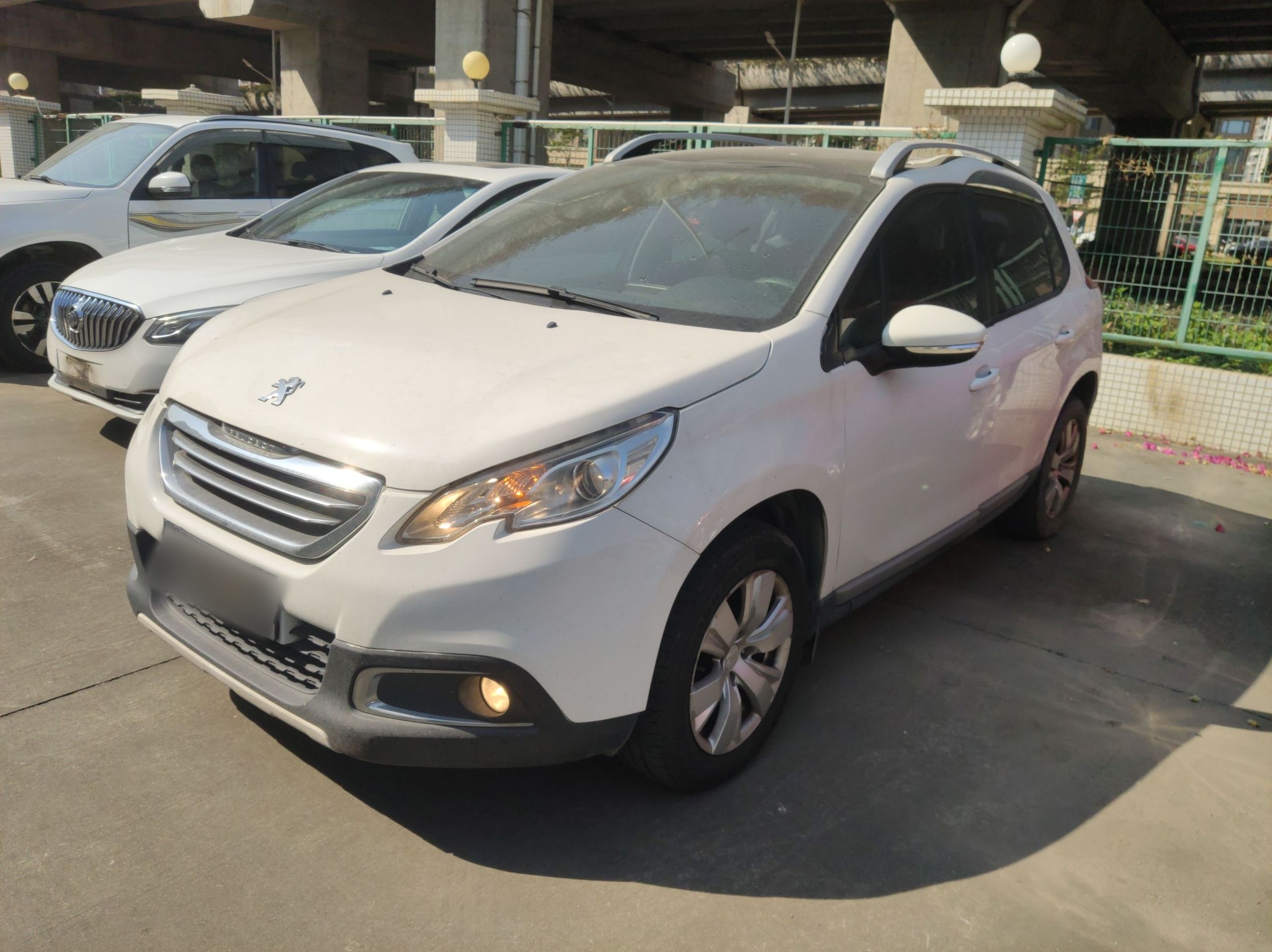 Peugeot 2008 2015 汽车图片 