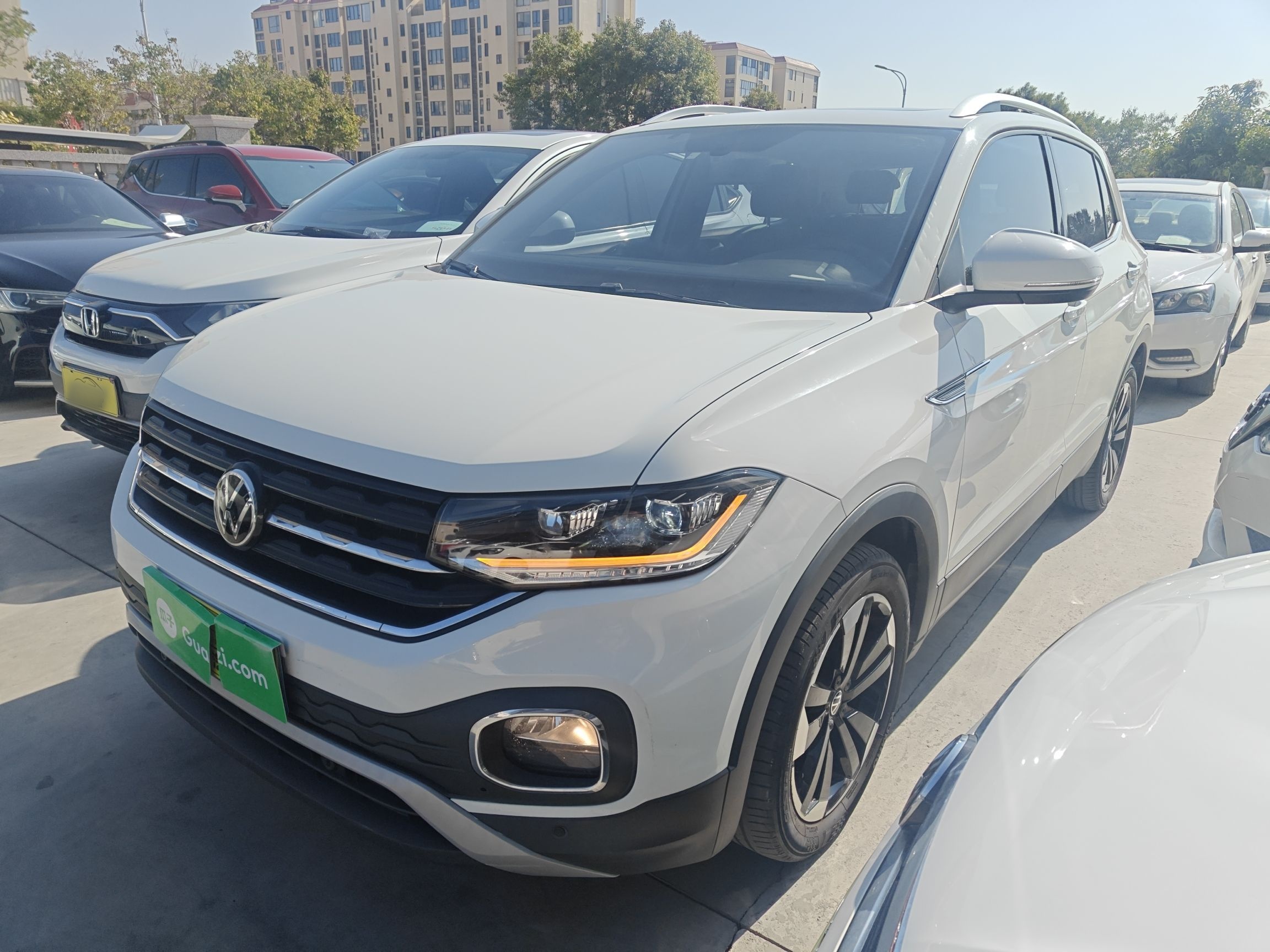 Volkswagen Tacqua 2021 car image 