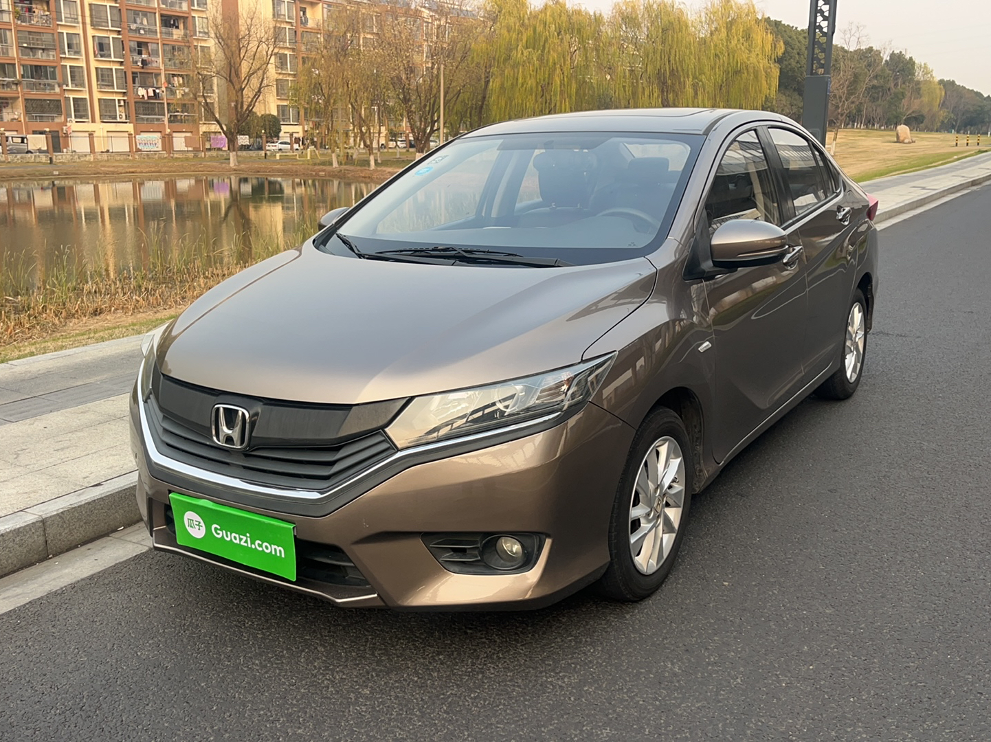 Honda Greiz 2015 car image 