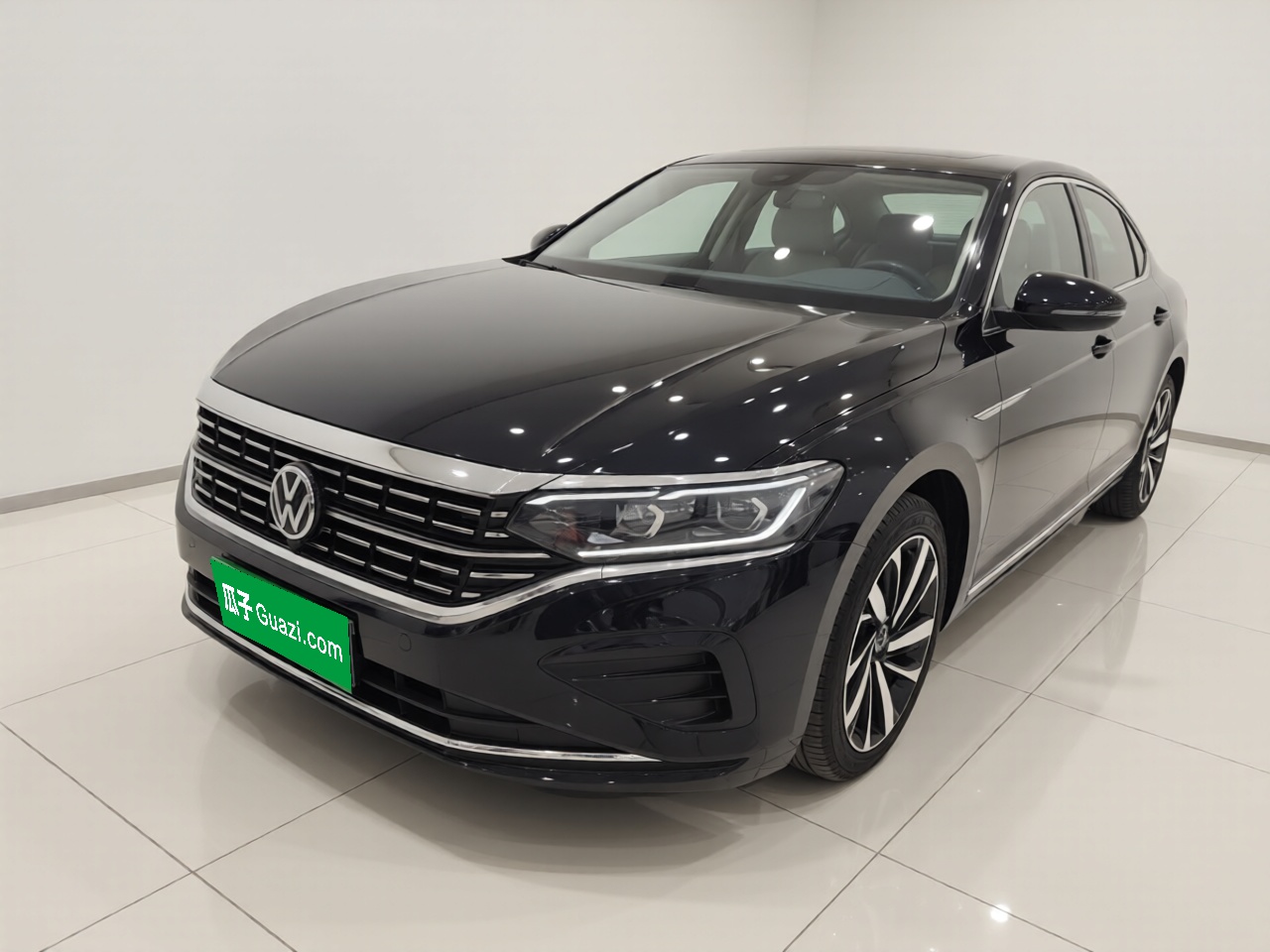 Volkswagen Passat 2022 car image 