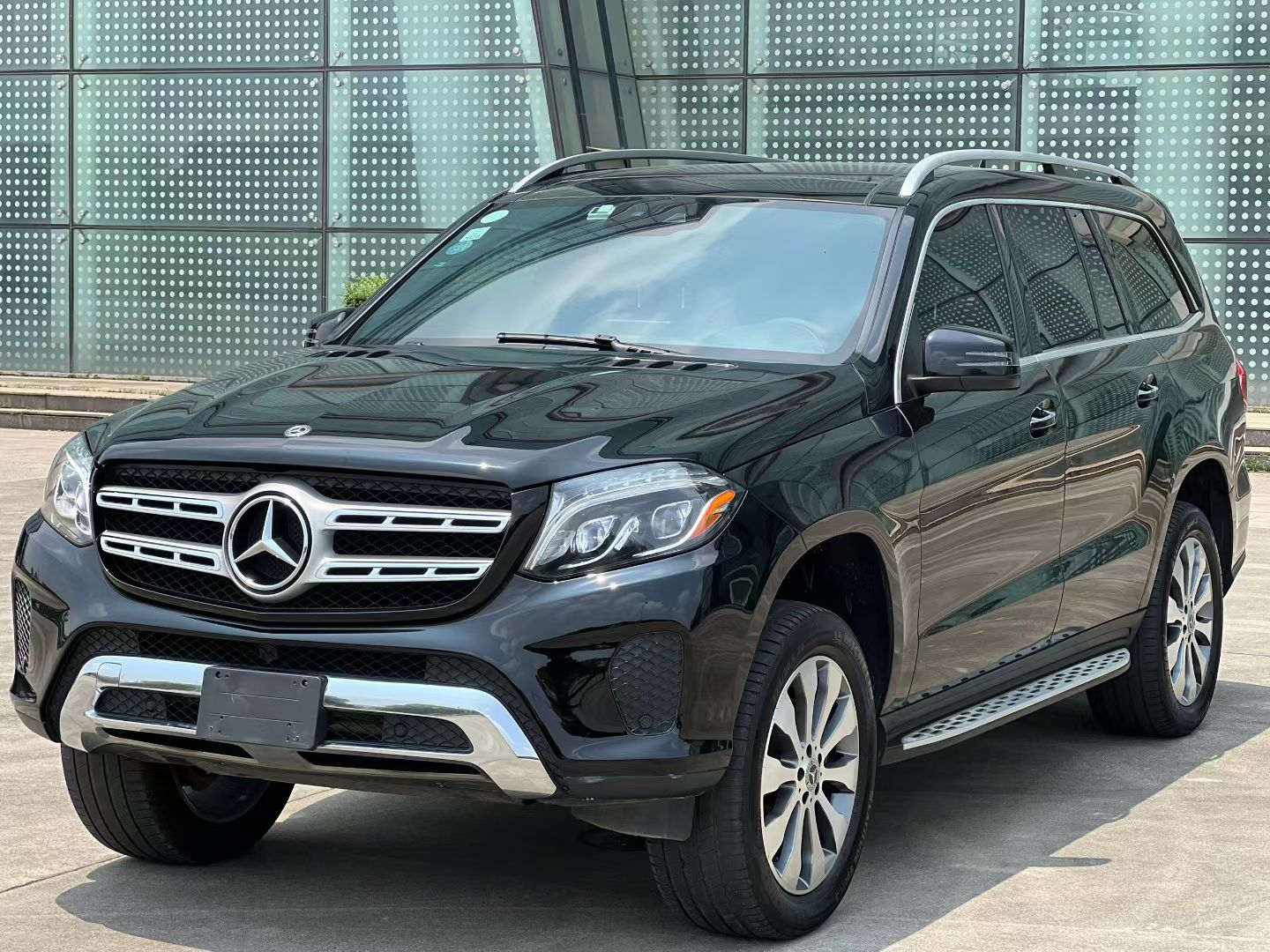 Mercedes-Benz 2018 car image 