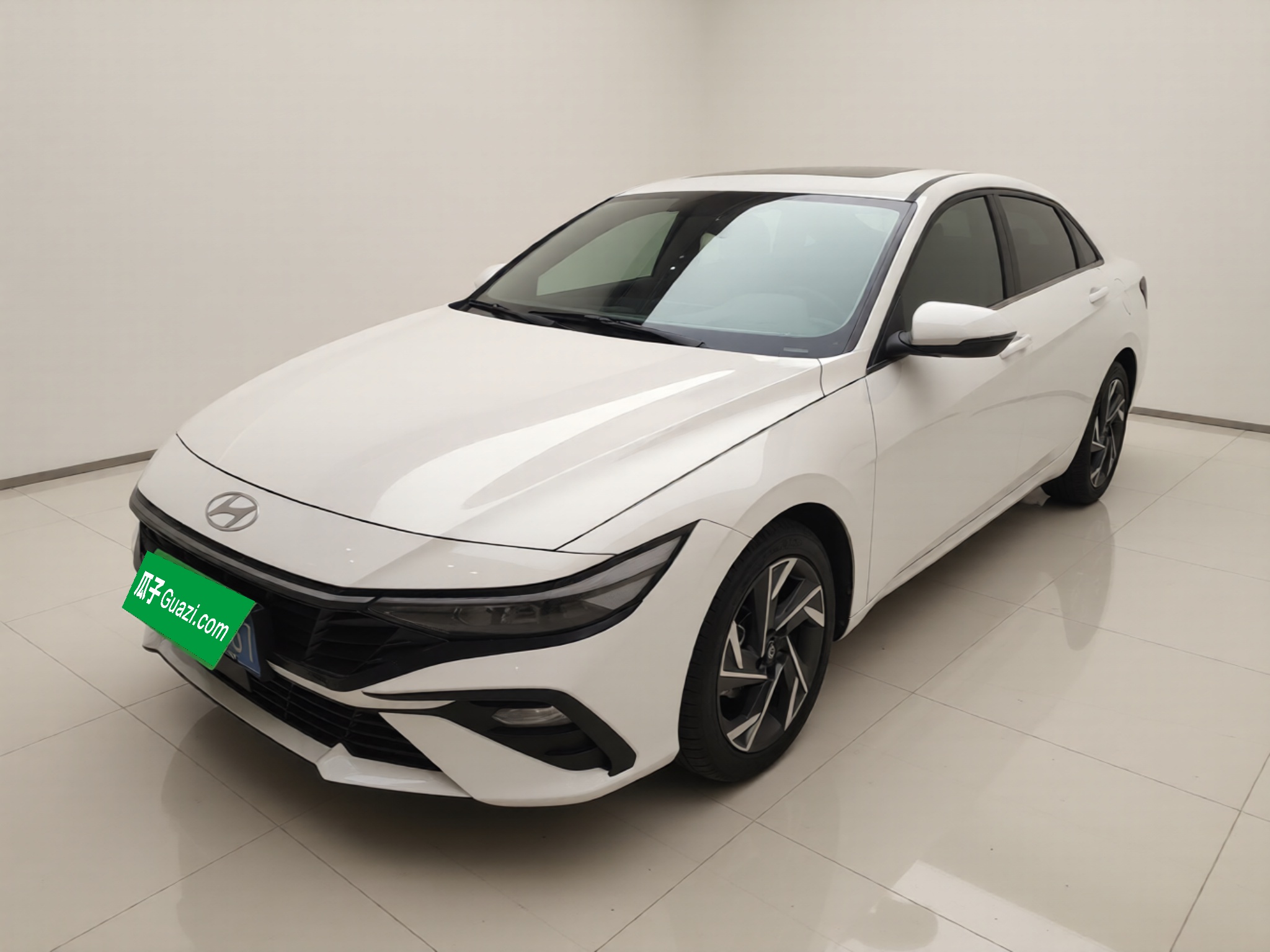 Hyundai Elantra 2025 изображение автомобиля 