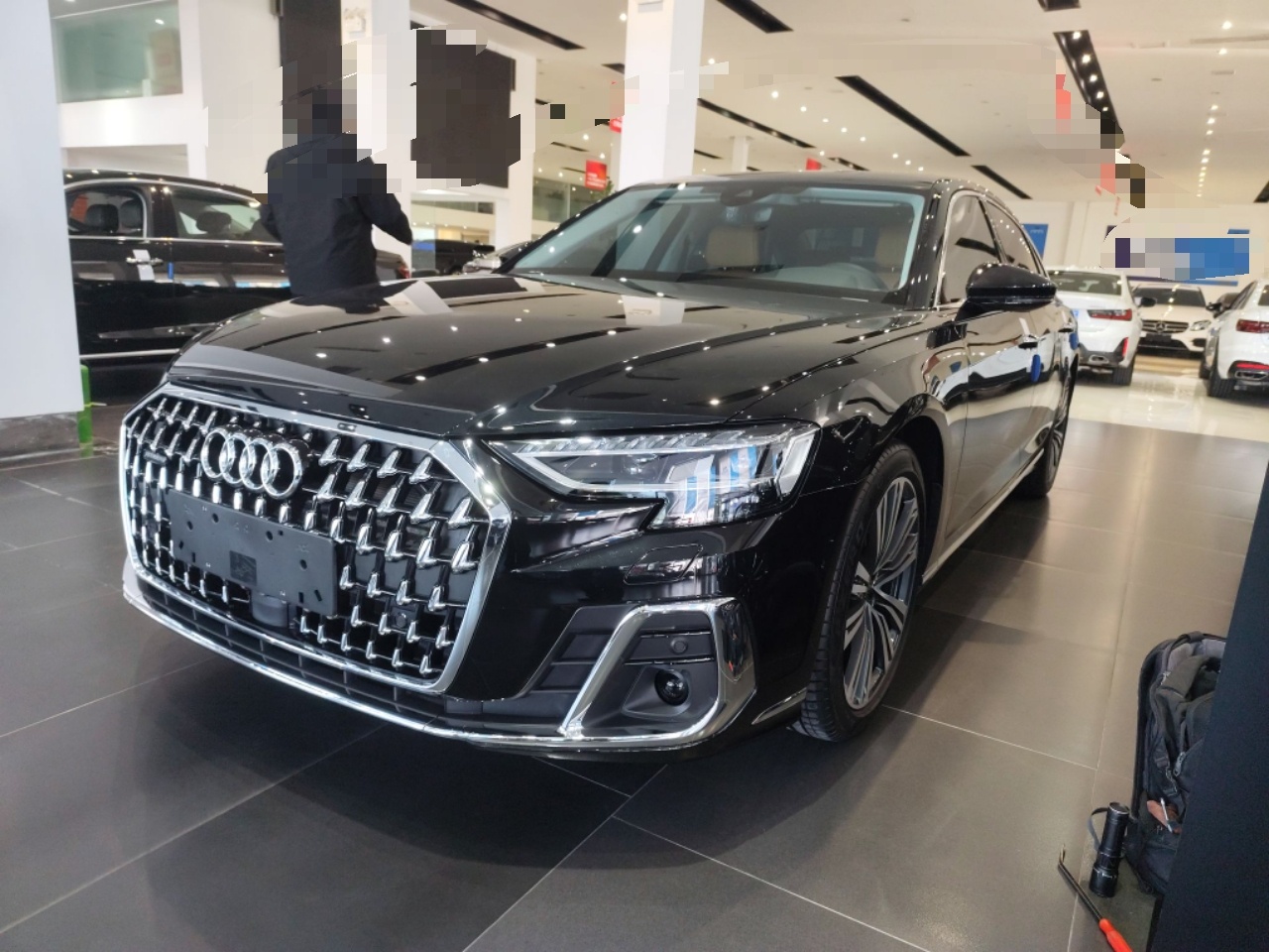 Audi A8 2025 car image 