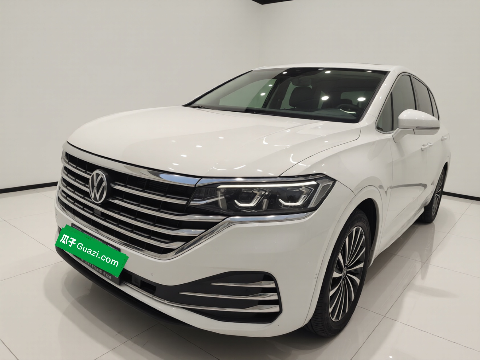 Volkswagen Viloran 2022 immagine di auto 